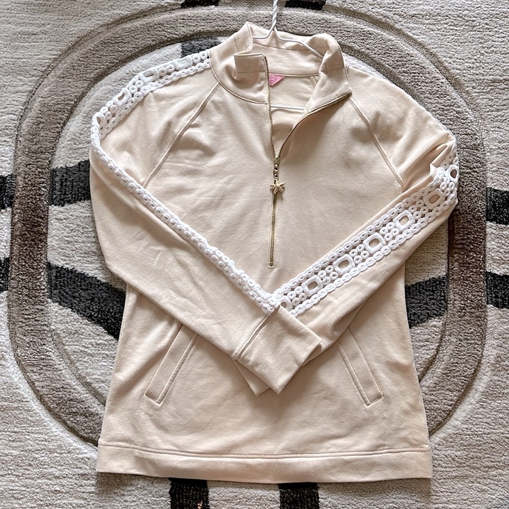 Beige Skipper popover